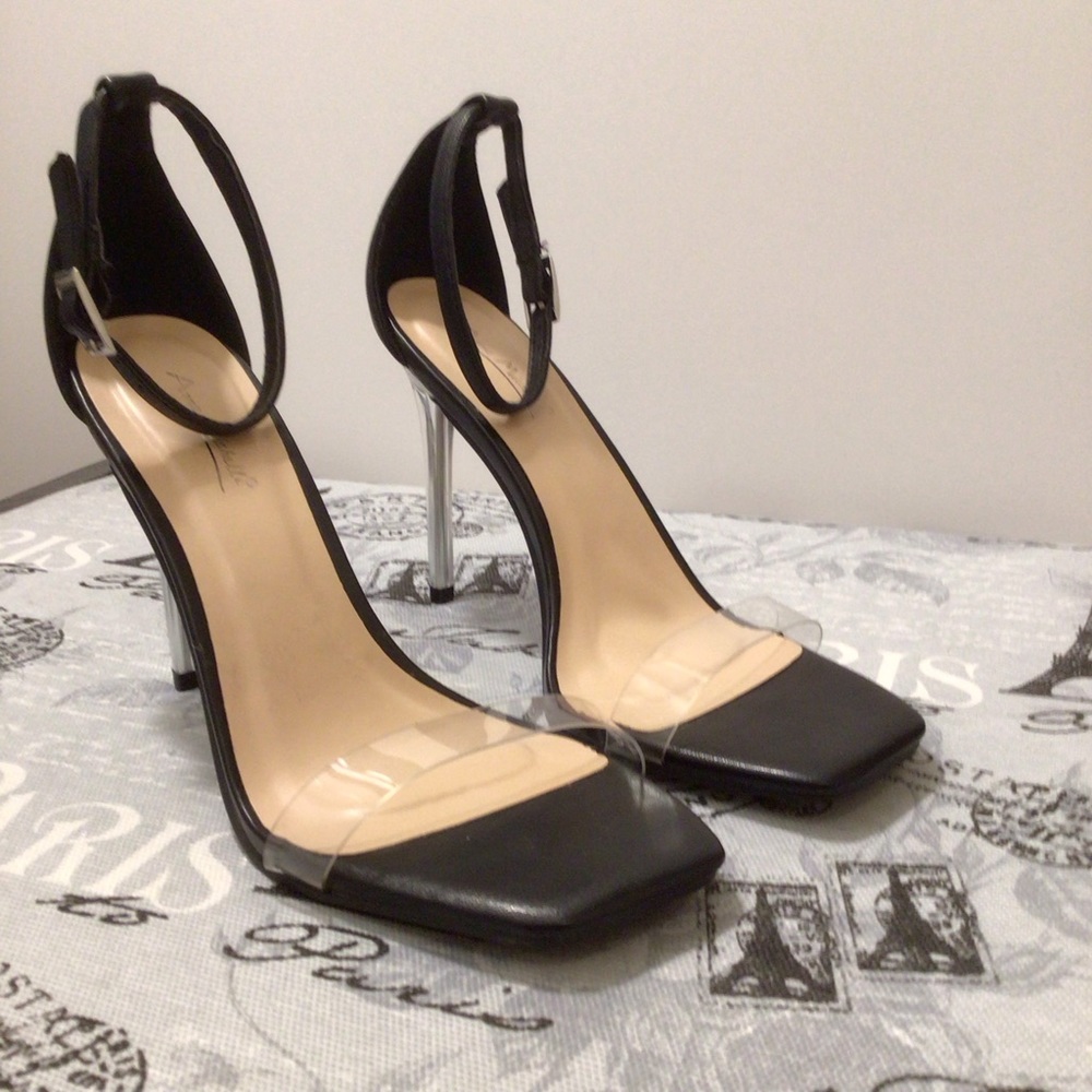 Anne Michelle Black and Clear Feisty -01 Heels Size 7